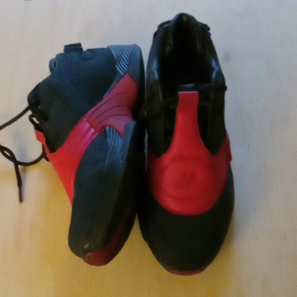 Reebok Answers (A.I.'s) Red & Black-DMX..size 12. - Picture 3 of 10